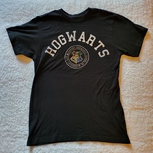 Men's Medium Hogwart's tee Harry Potter